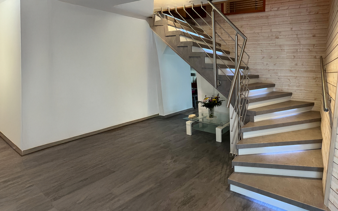 Comment fermer un escalier sans contremarches ? Solutions et conseils