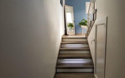 Habiller un escalier sombre en hiver : les solutions pour apporter lumière et caractère