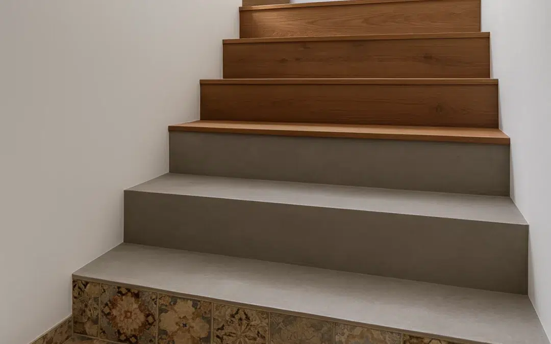 Rénovation escalier carrelé : techniques, béton ciré, recouvrement