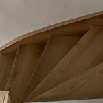 Habillage de limons : comment sublimer les flancs de votre escalier