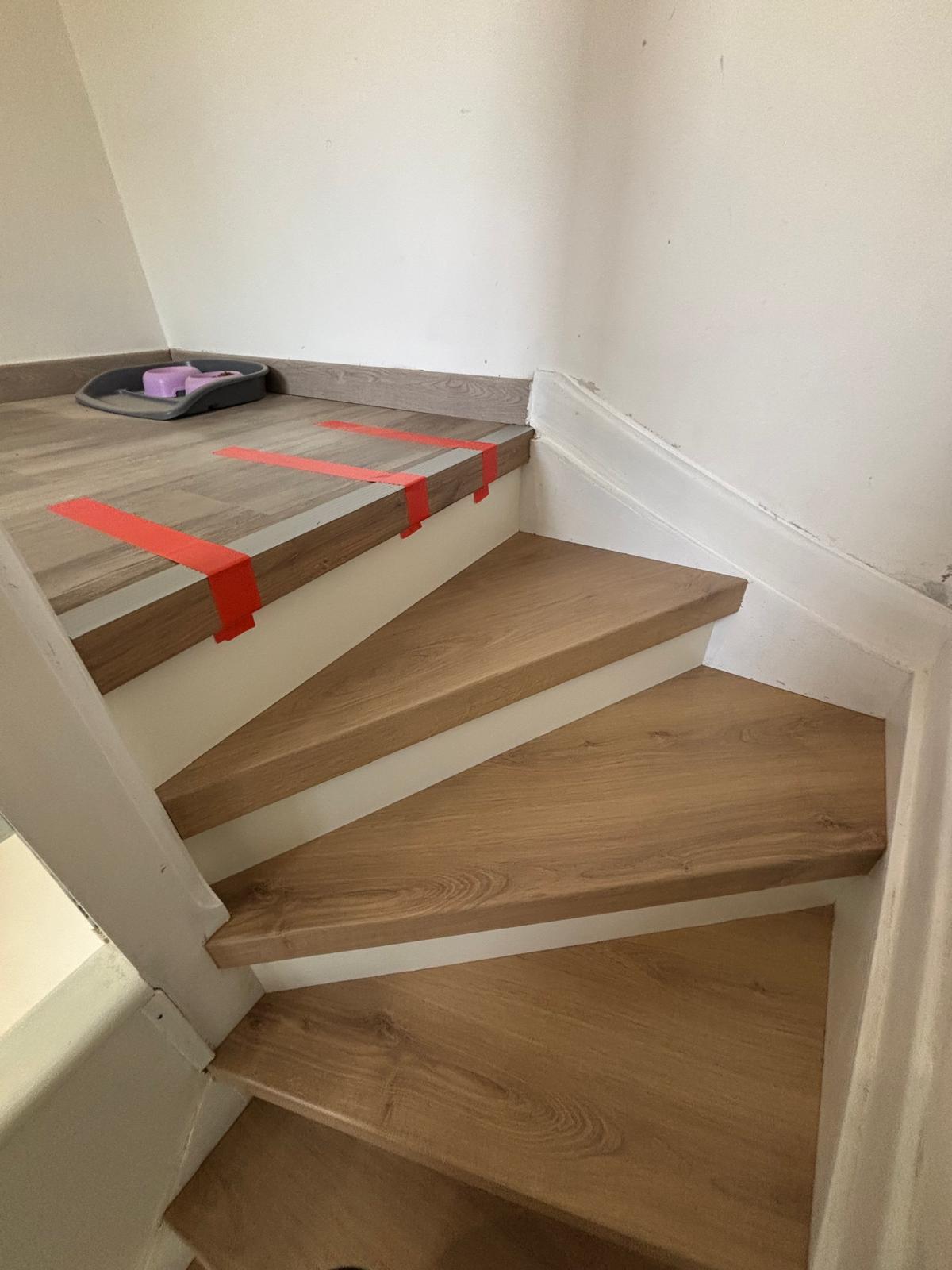 Rénovation escalier à FRANES LEZ GOSSELIES – STEFFY – Photo 1