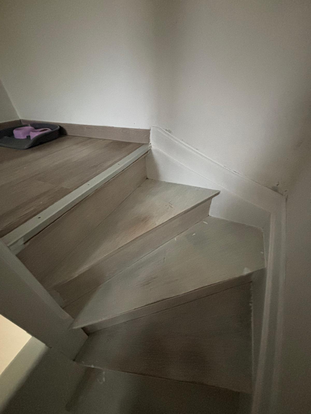 Rénovation escalier à FRANES LEZ GOSSELIES – STEFFY – Photo 2