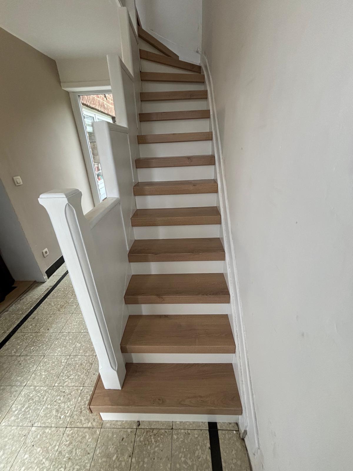 Rénovation escalier à FRANES LEZ GOSSELIES – STEFFY – Photo 4