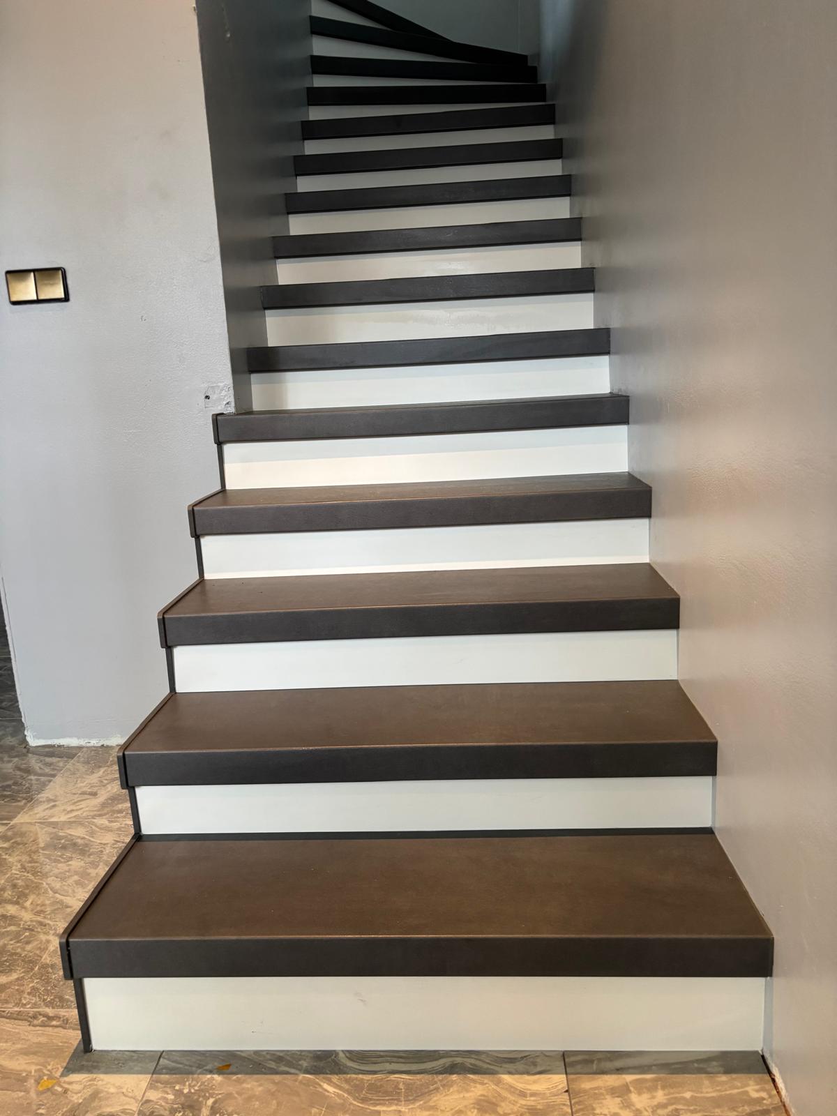 Rénovation escalier à ESCH SUR ALZETTE – CARMEN – Photo 4