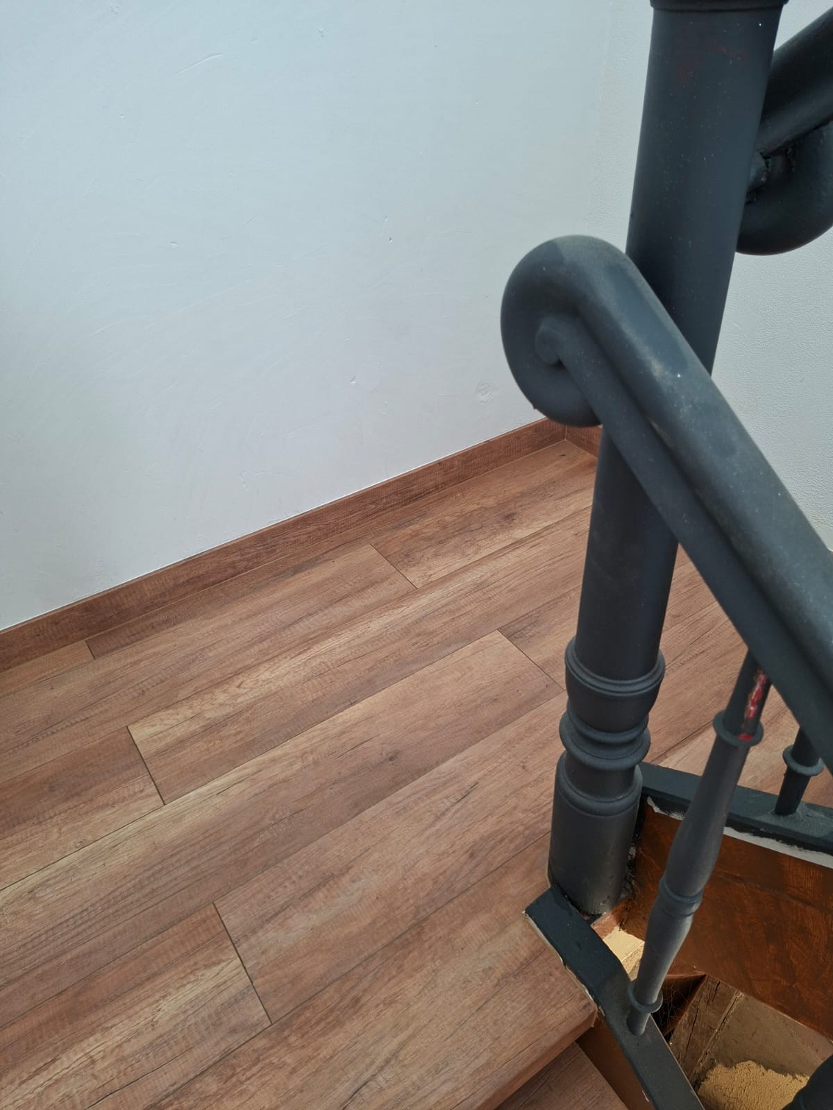 Rénovation escalier à - BENING LES SAINT AVOLD – OLIVIA – Après travaux – Photo 4