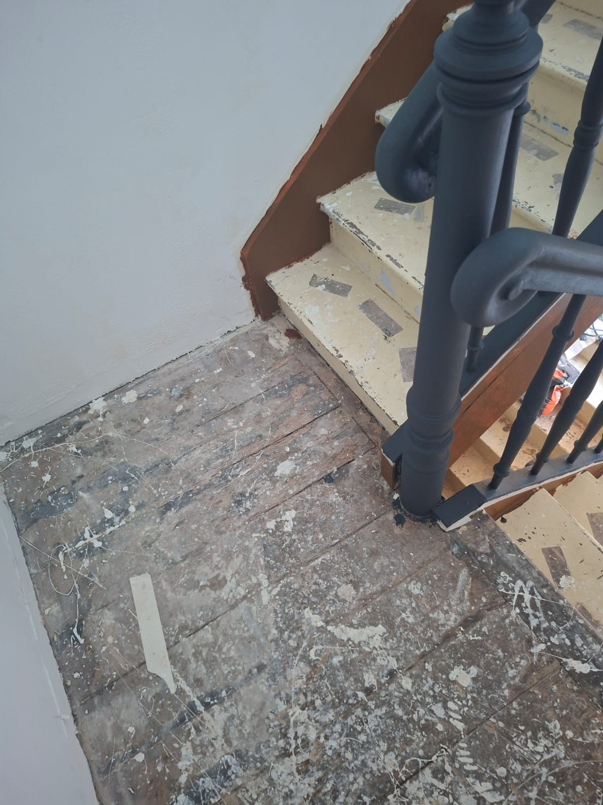 Rénovation escalier à - BENING LES SAINT AVOLD – OLIVIA – Avant travaux – Photo 2