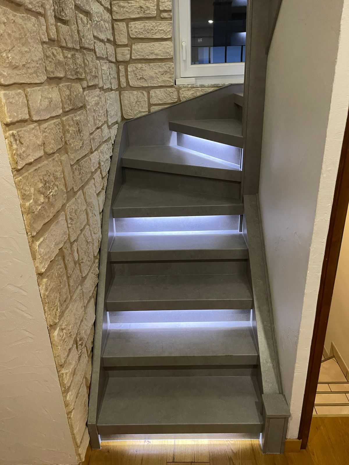 Rénovation escalier à NEUFCHEF – DOROTHEE – Après travaux – Photo 2