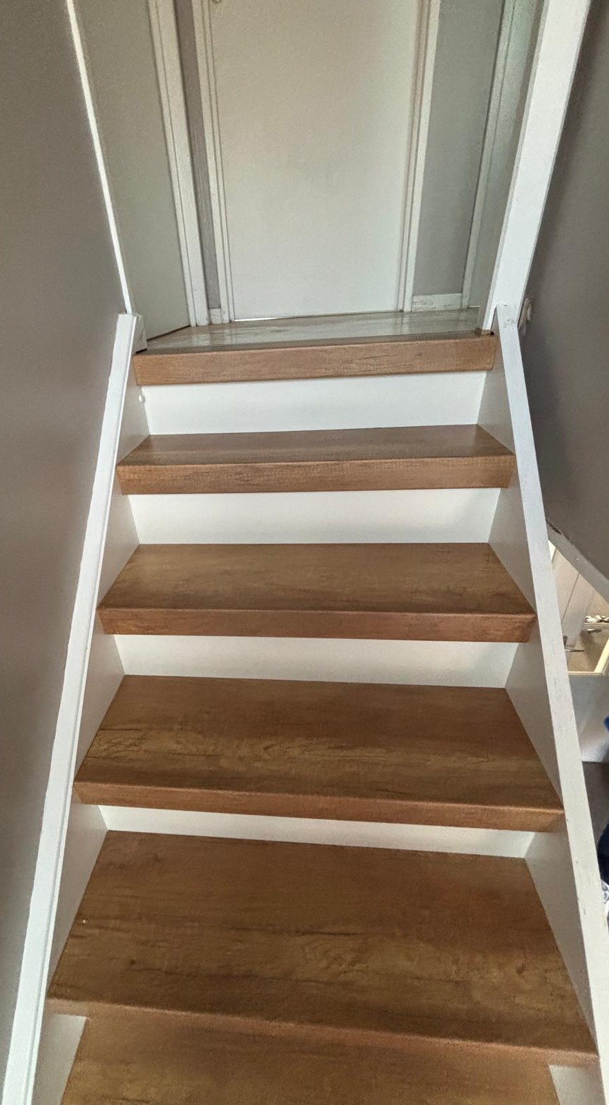 Rénovation escalier à MARQUILLIES – AMELIE – Après travaux – Photo 3