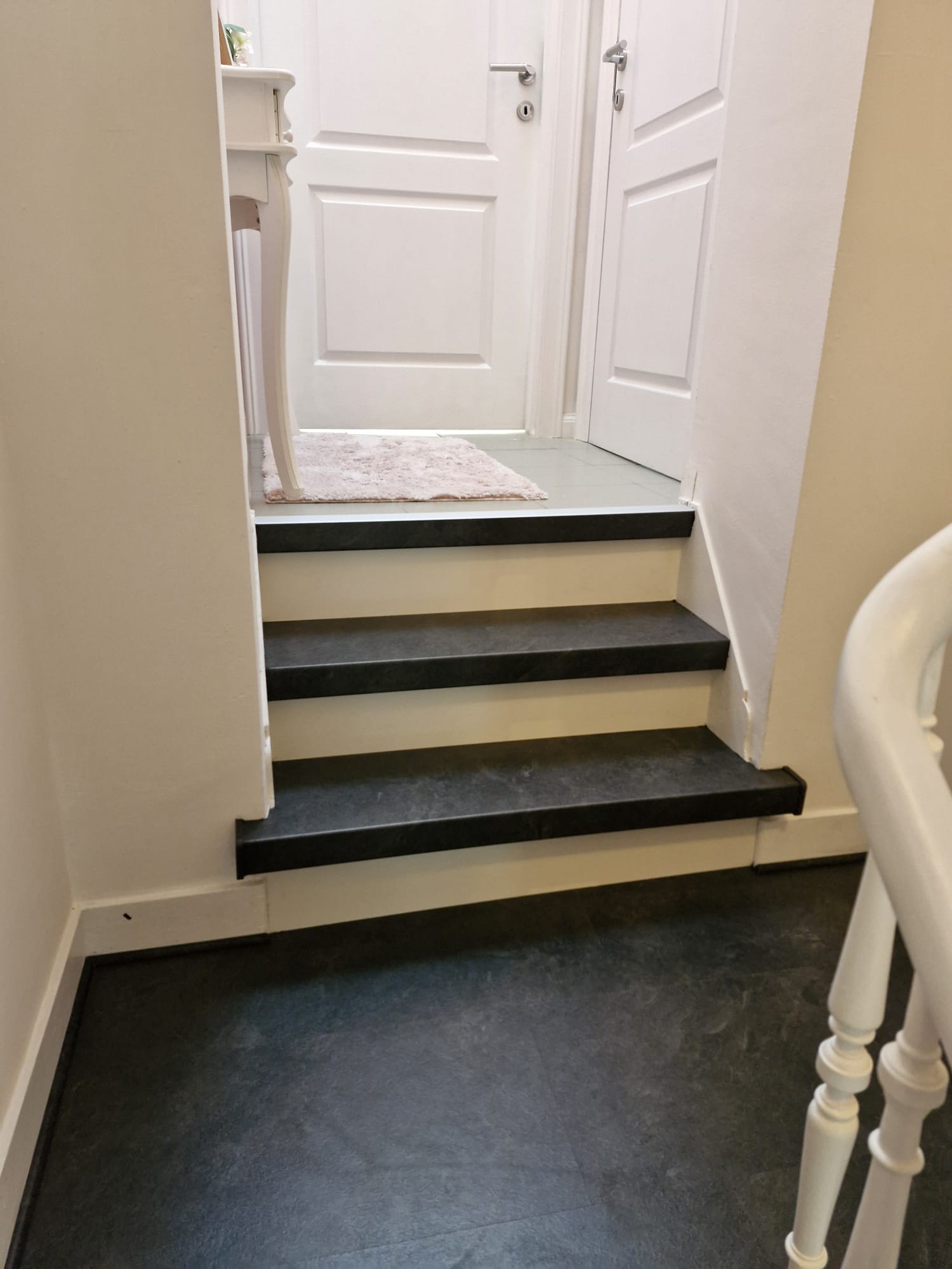 Rénovation escalier à LIEGE – BESNIK – Après travaux – Photo 4