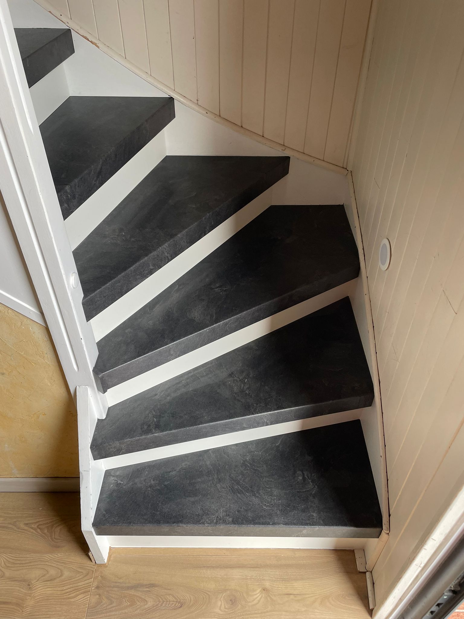 Rénovation escalier à LOOBERGHE – PATRICIA – Après travaux – Photo 3