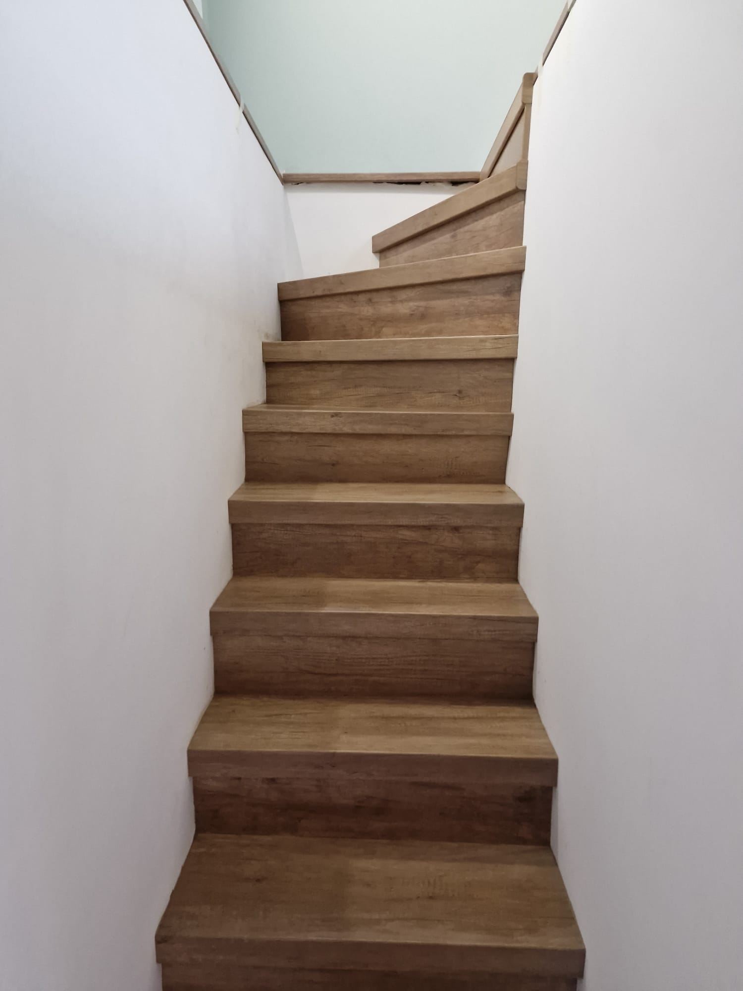 Rénovation escalier à VIREUX WALLERAND – ELOISE – Après travaux – Photo 3