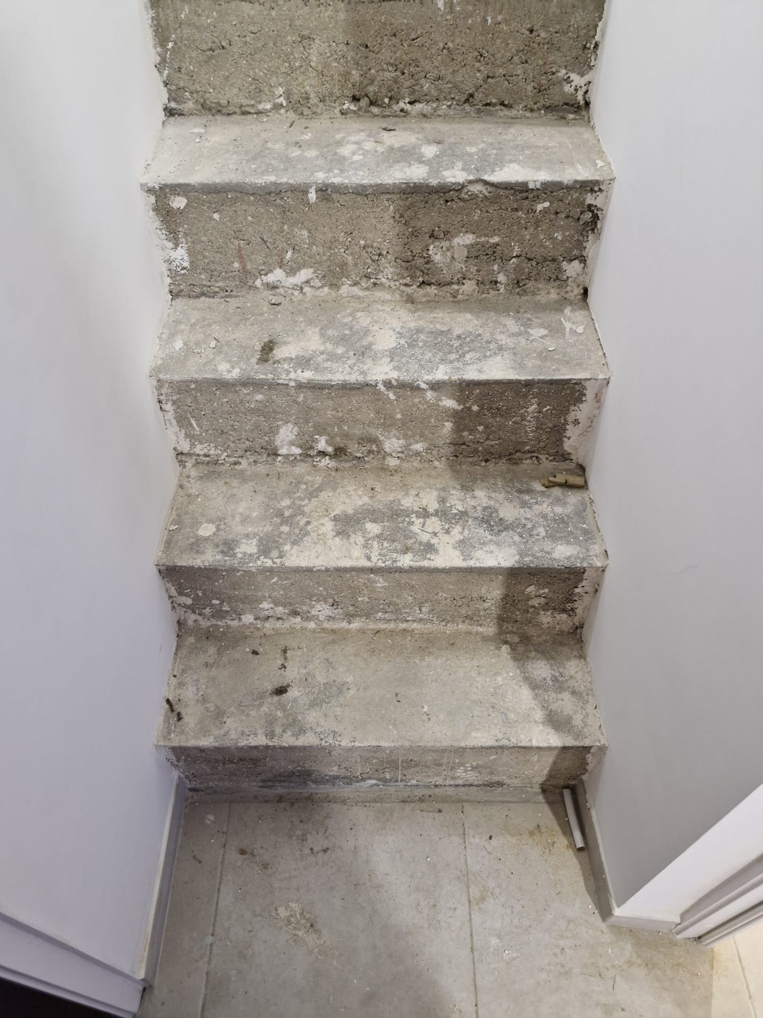 Rénovation escalier à VIREUX WALLERAND – ELOISE – Avant travaux – Photo 2