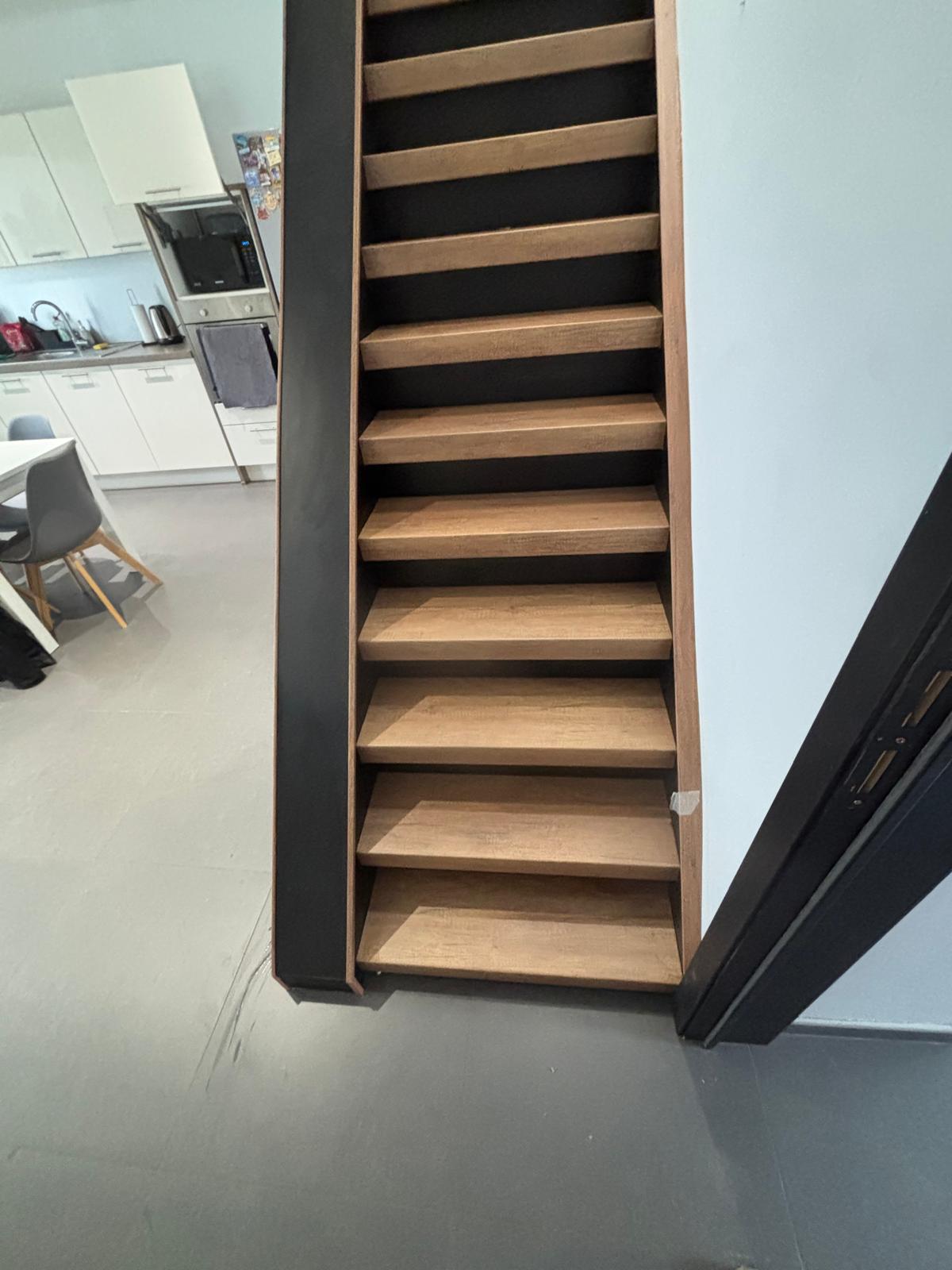 Rénovation escalier à LA BOUVIERE – FREDERIC ET OCEANE – Après travaux – Photo 4