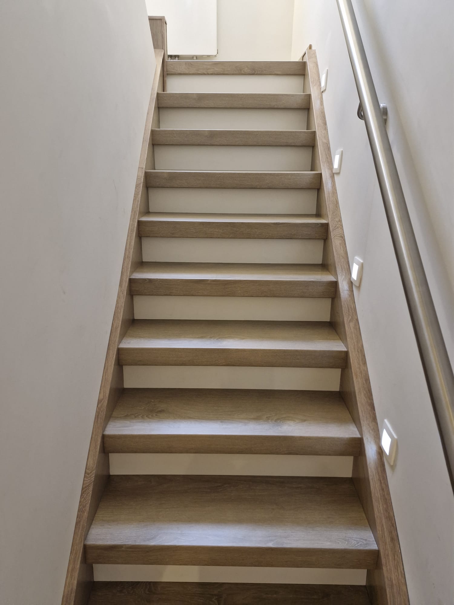 Rénovation escalier à TOURNAI – JACQUELINE – Après travaux – Photo 3