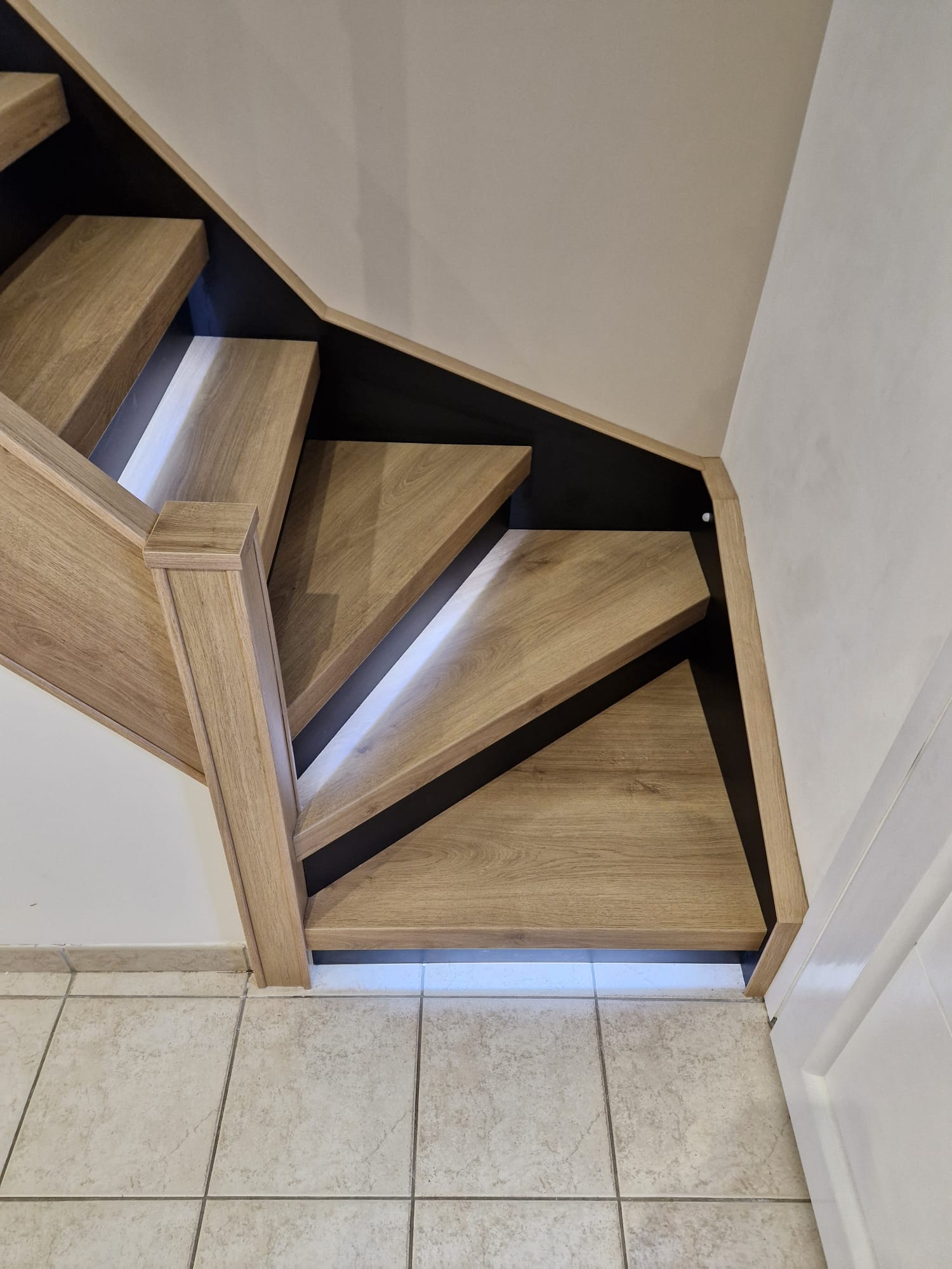 Rénovation escalier à CREPY – FREDERIC – Après travaux – Photo 4