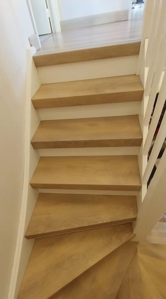 Rénovation escalier à PLAPPEVILLE – DENIS – Après travaux – Photo 3