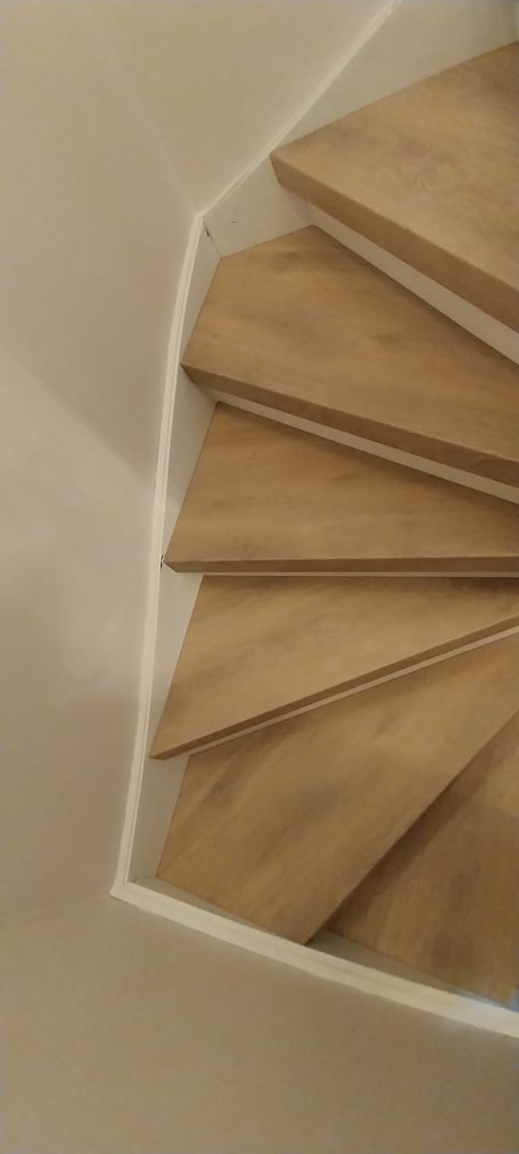 Rénovation escalier à PLAPPEVILLE – DENIS – Après travaux – Photo 4