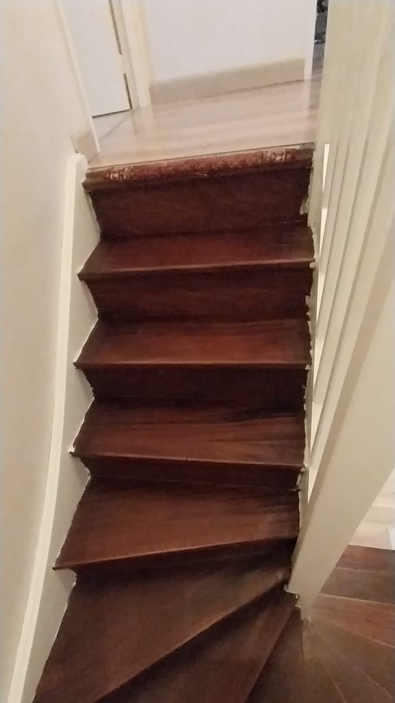 Rénovation escalier à PLAPPEVILLE – DENIS – Avant travaux – Photo 2