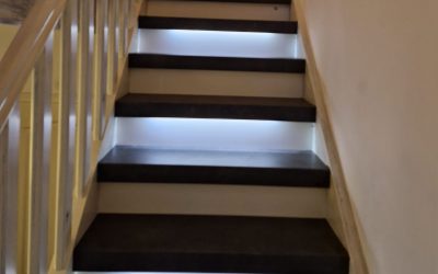 Dominique modernise son escalier à Comblai au Pont