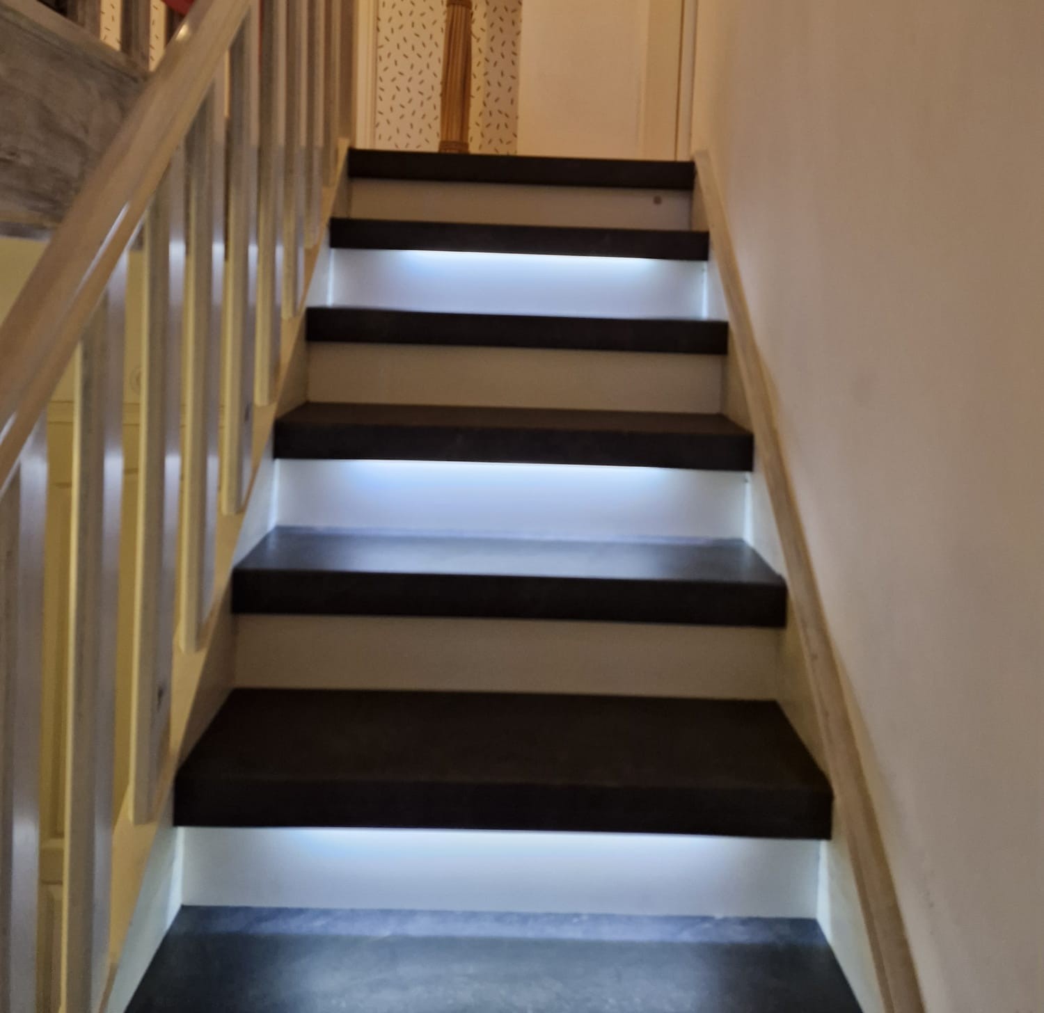 Rénovation escalier à COMBLAI AU PONT – DOMINIQUE – Après travaux – Photo 3