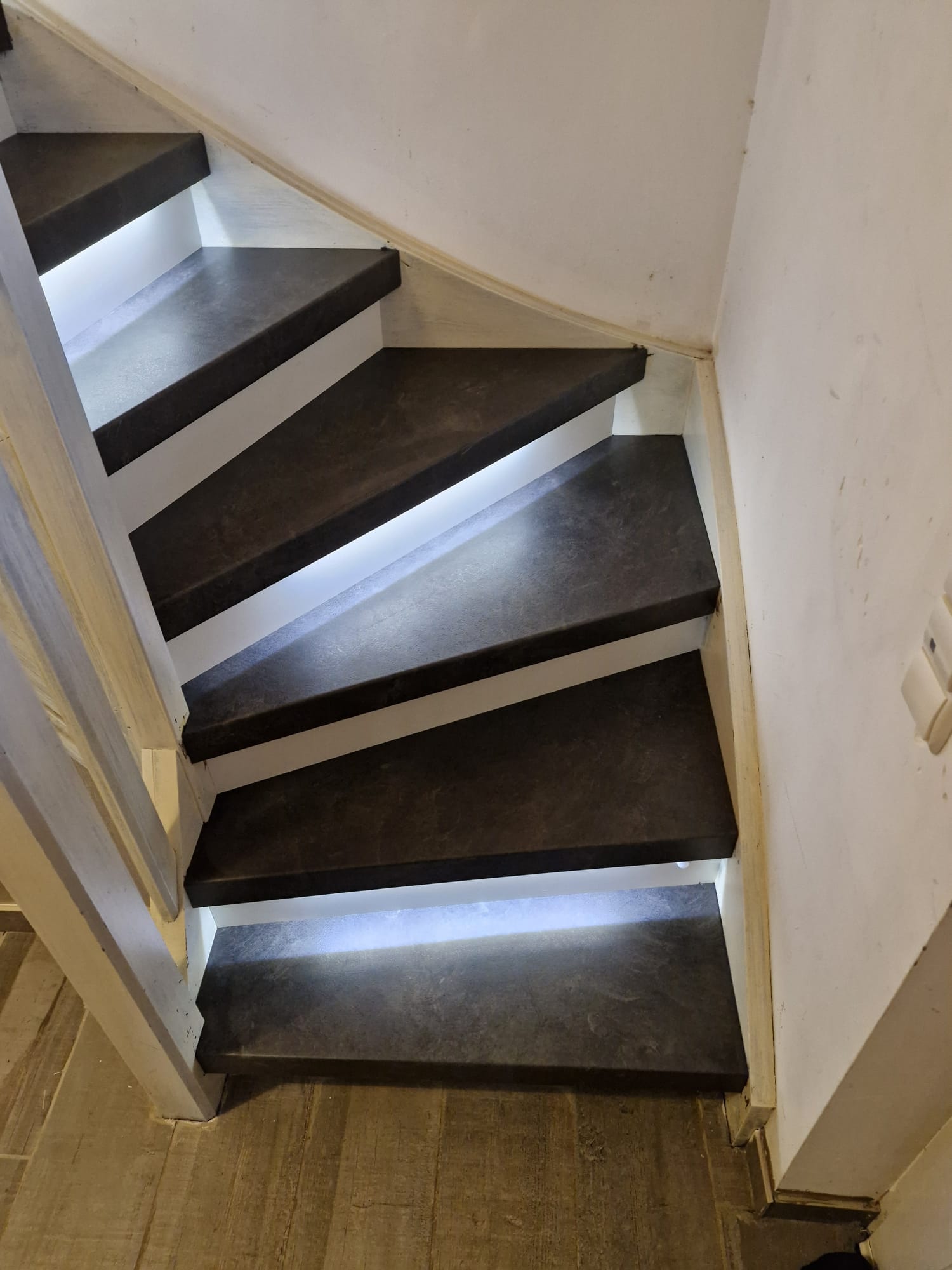 Rénovation escalier à COMBLAI AU PONT – DOMINIQUE – Après travaux – Photo 4