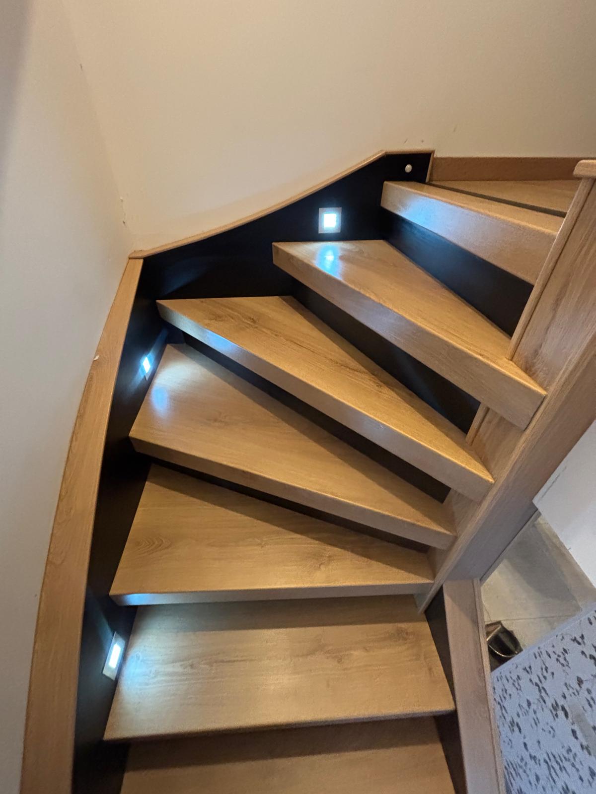 Rénovation escalier à JAMBES – ISABELLE – Après travaux – Photo 4