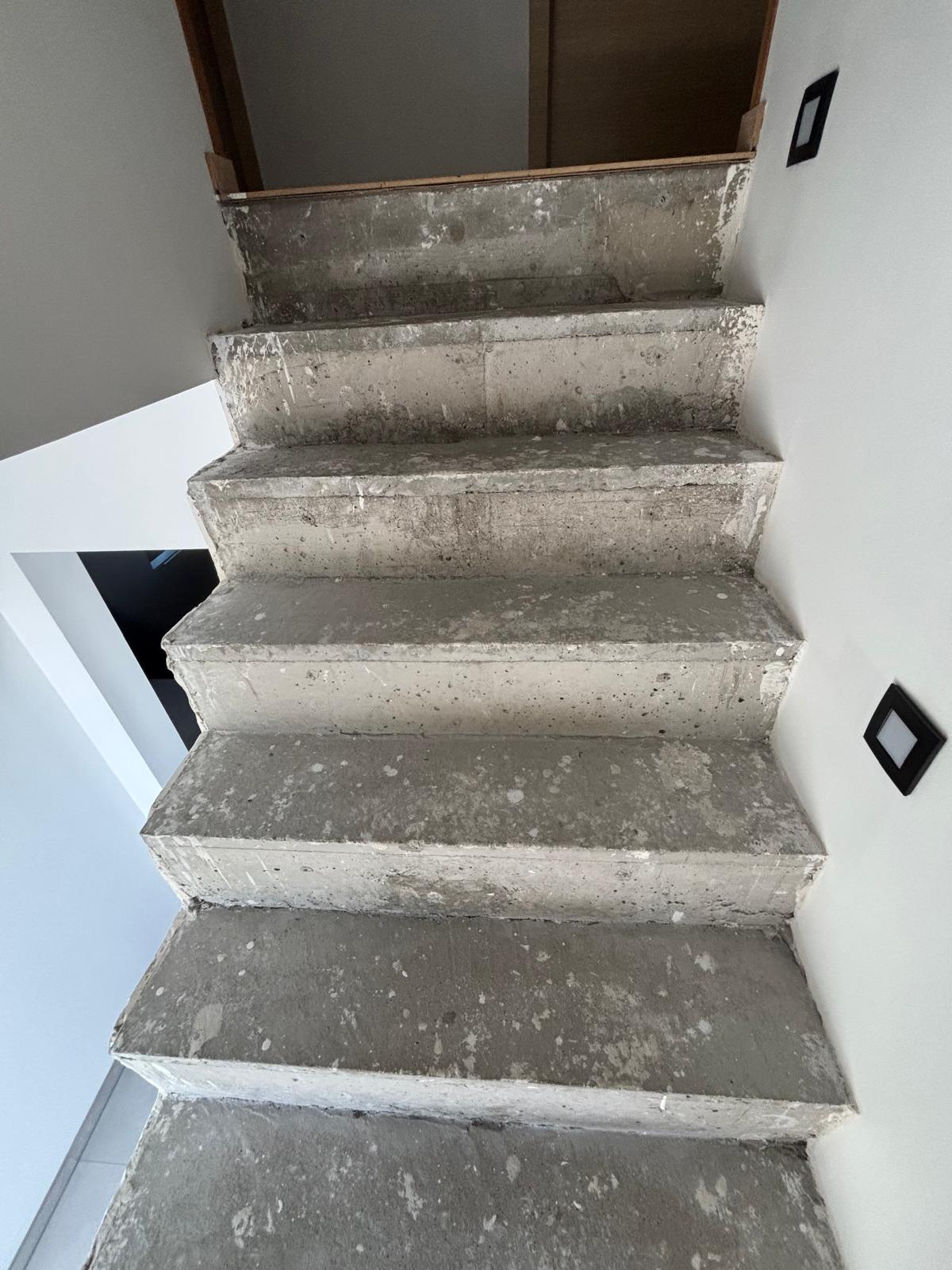 Rénovation escalier à SINSIN – RACHEL – Avant travaux – Photo 2