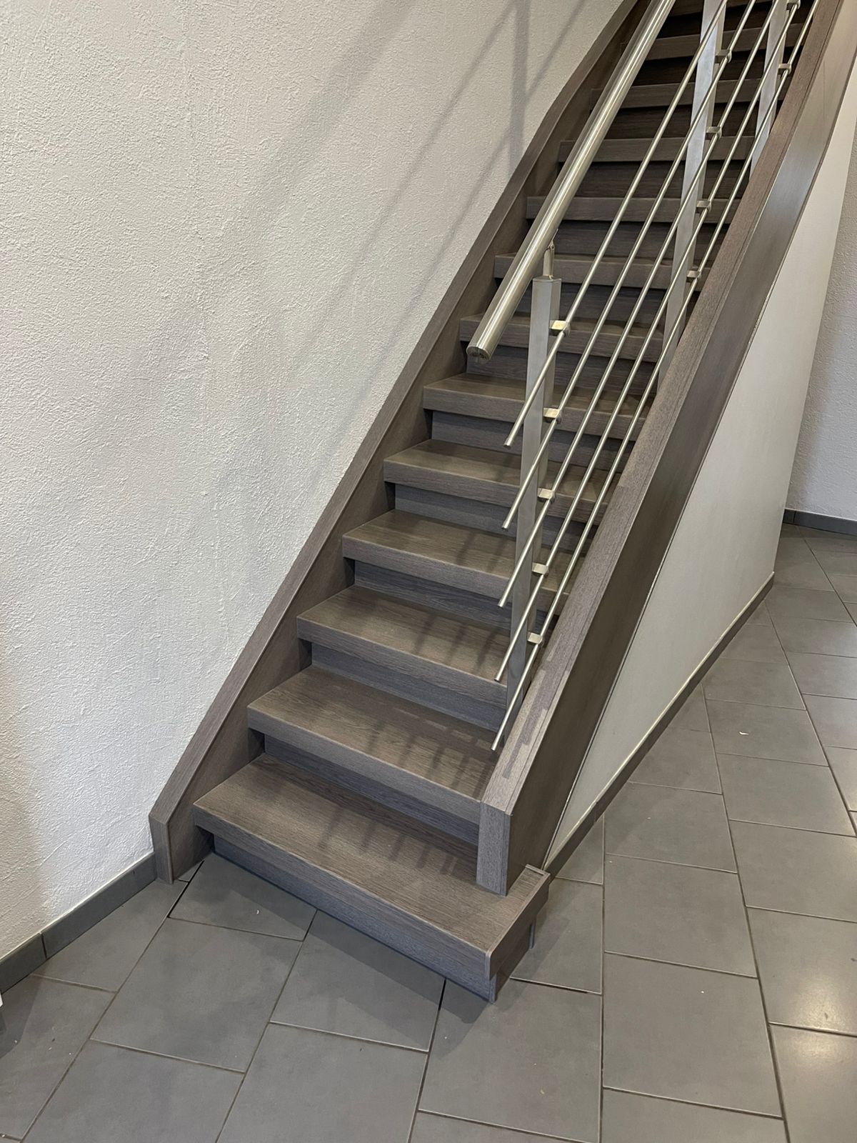 Rénovation escalier à SAINTE MARIE SUR SEMOIS – PATRICK – Après travaux – Photo 2