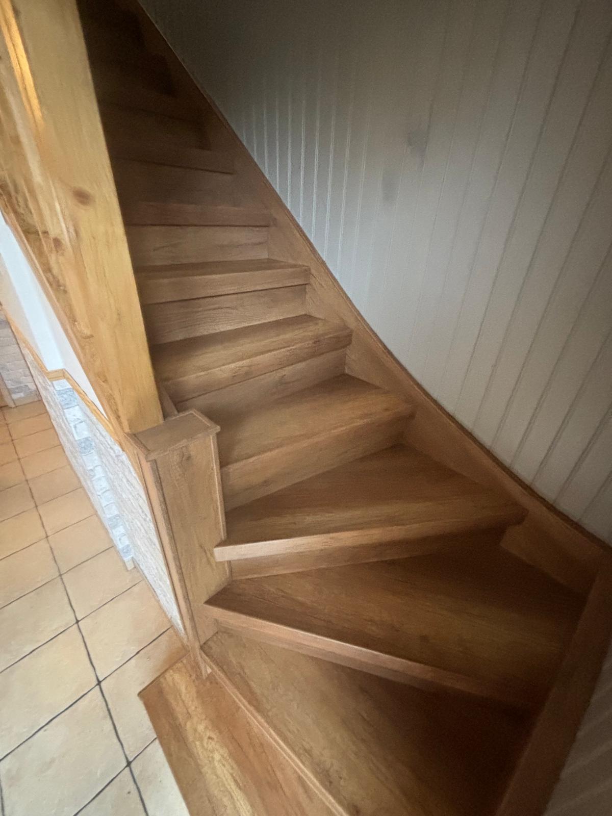 Rénovation escalier à MONT D ORIGNY – DOMINIQUE – Après travaux – Photo 3