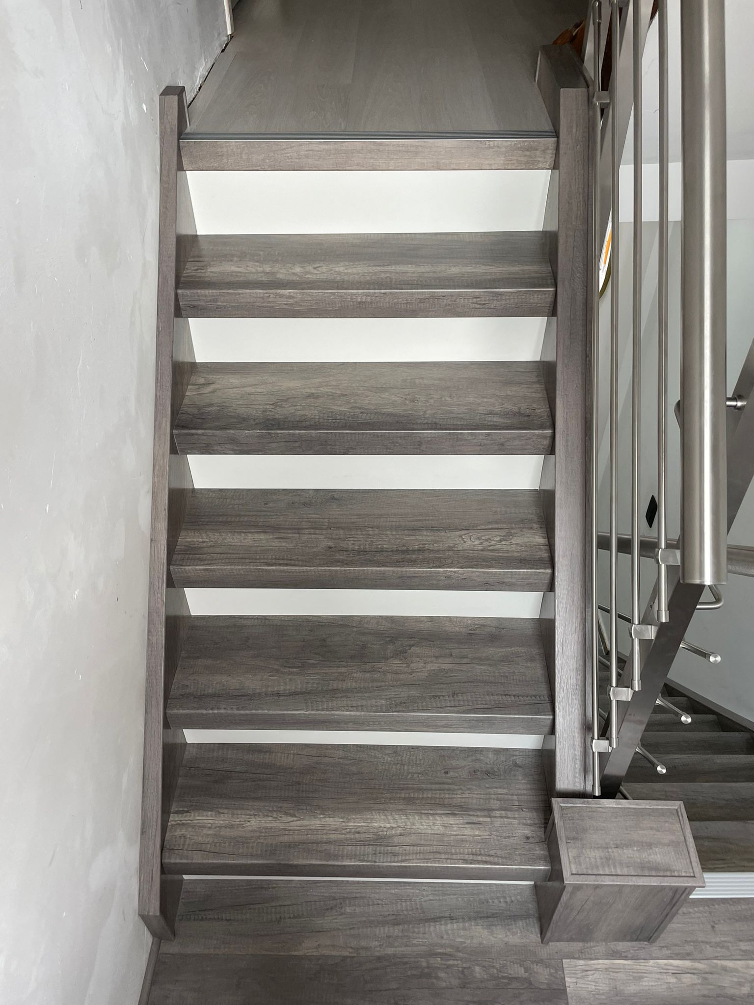 Rénovation escalier à SERAING – NICOLE – Après travaux – Photo 4