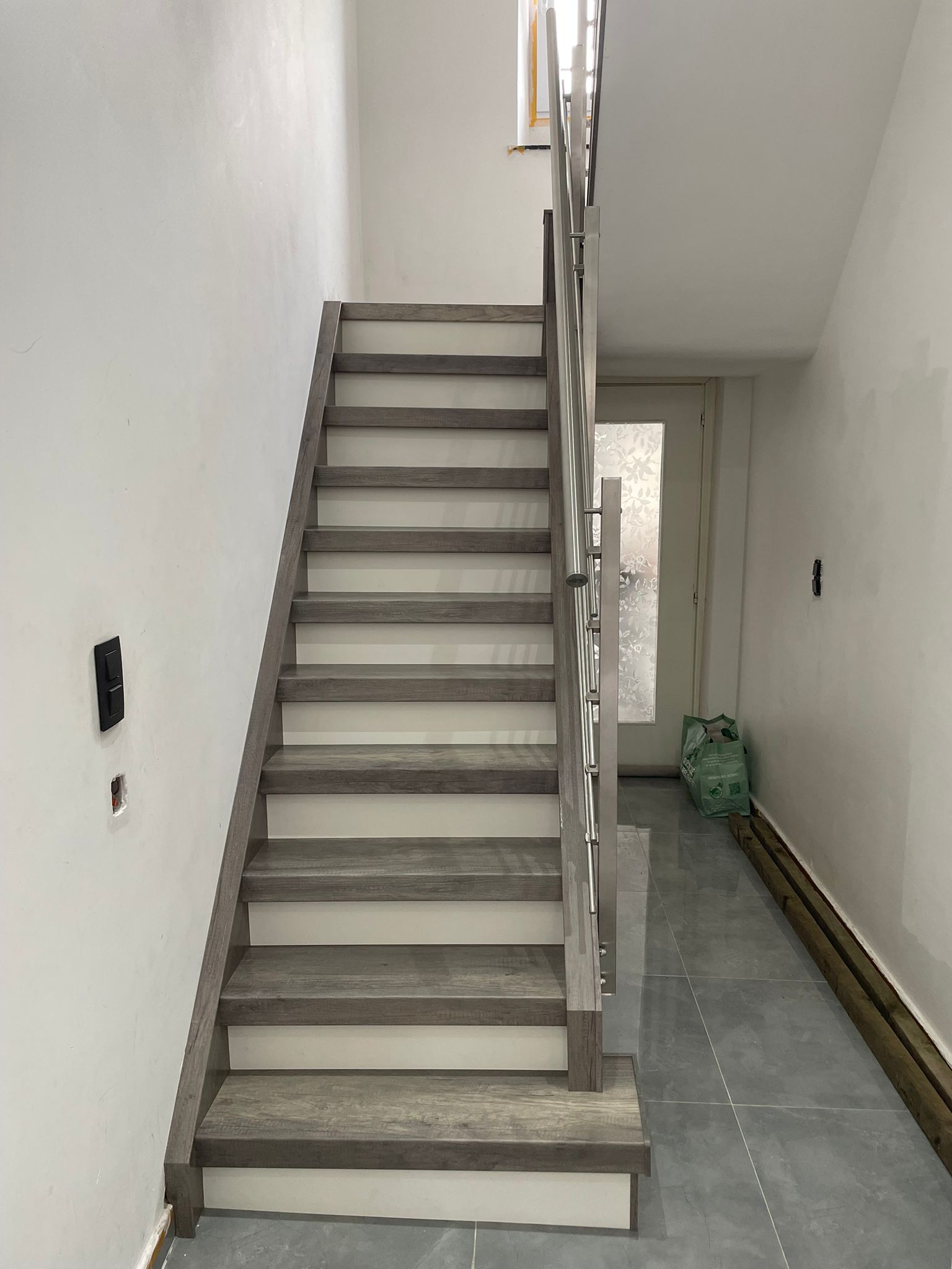 Rénovation escalier à SERAING – NICOLE – Après travaux – Photo 5