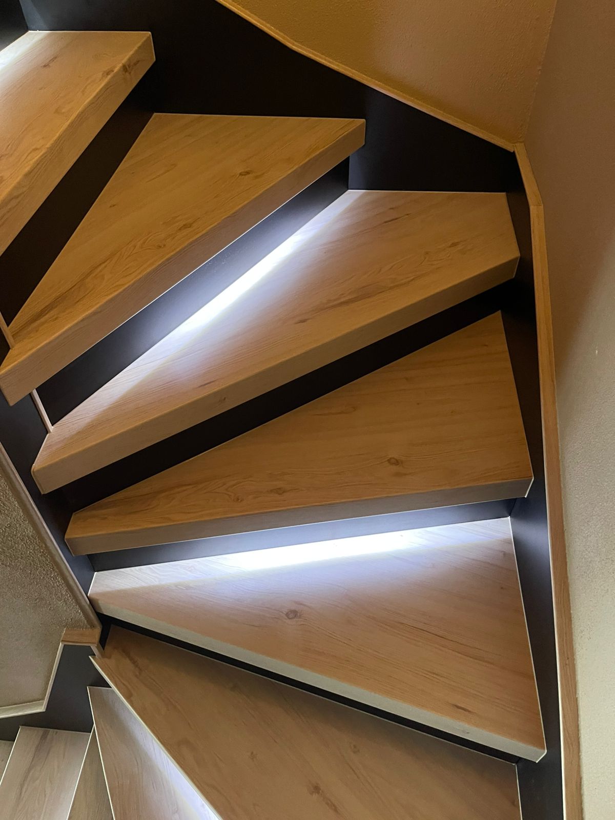 Rénovation escalier à HERBITZHEIM – JEAN MAURICE – Après travaux – Photo 3